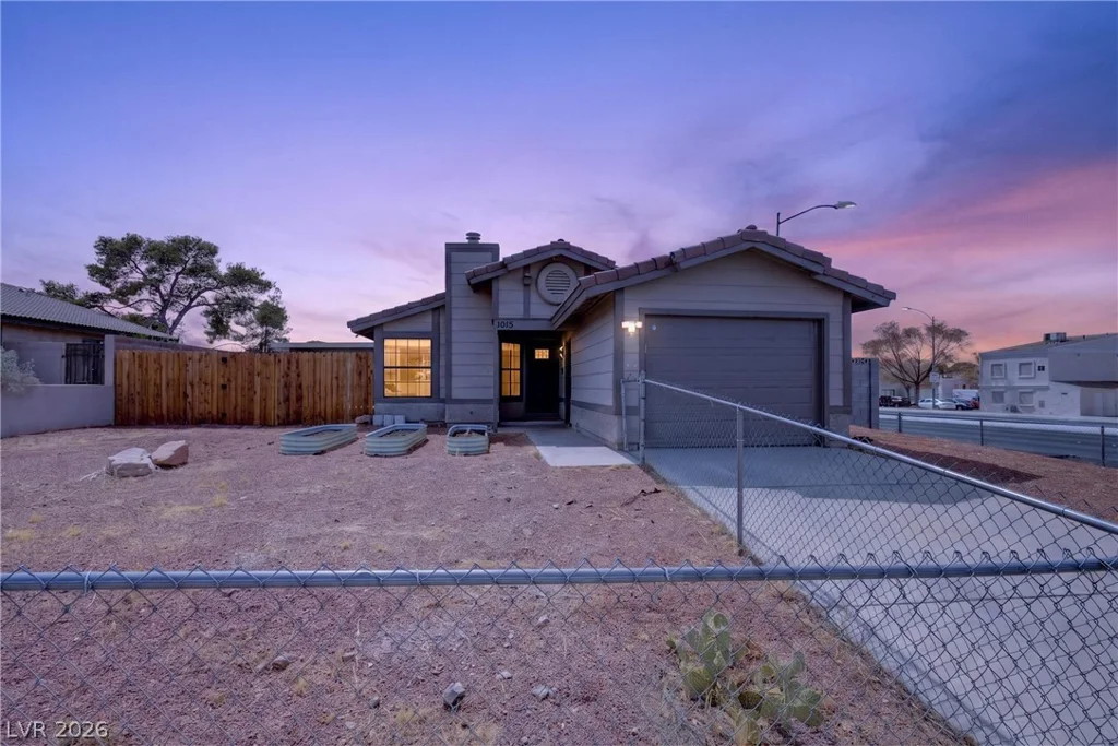 1015 Brookside, Henderson, NV 89015
