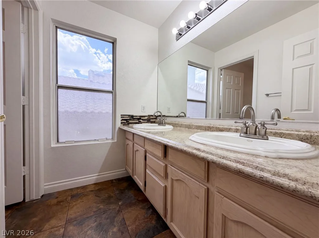 7504 Holloran, Las Vegas, NV 89128