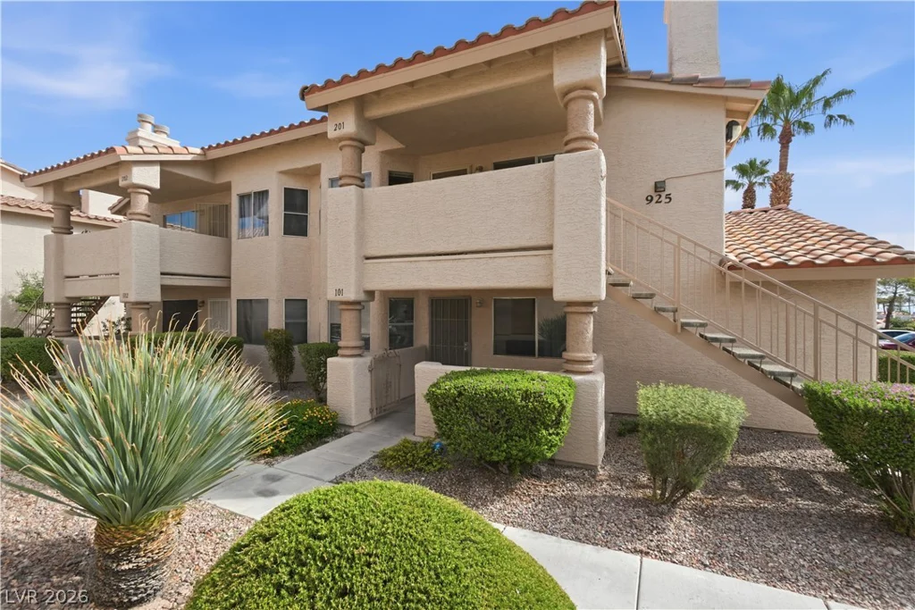 925 Sulphur Springs, Las Vegas, NV 89128