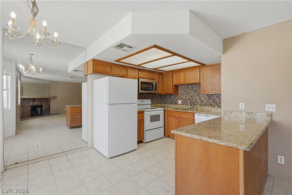 925 Sulphur Springs, Las Vegas, NV 89128