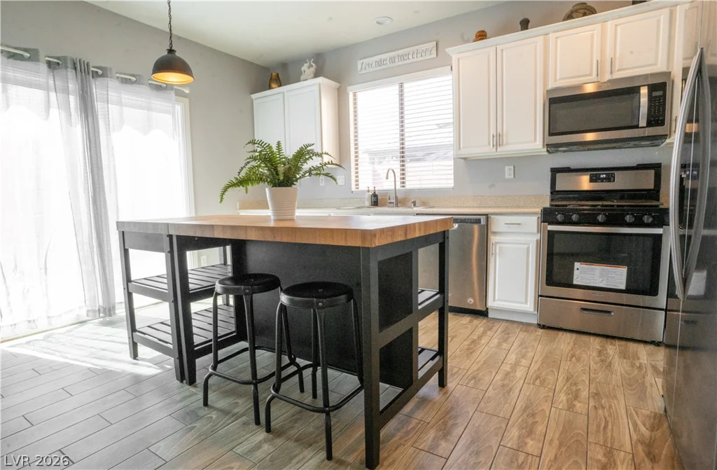 6251 Copper Light, North Las Vegas, NV 89081