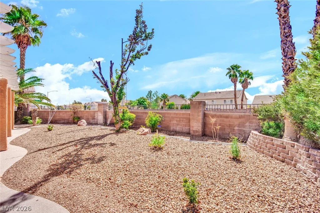 9677 Casper Peak, Las Vegas, NV 89117
