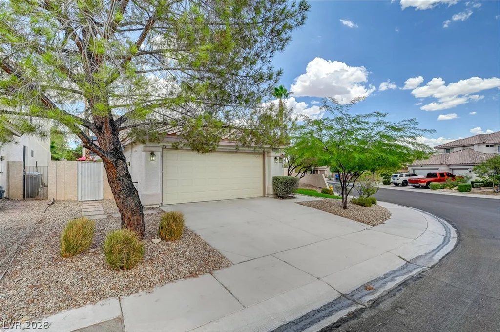 1717 Royal Canyon, Las Vegas, NV 89128
