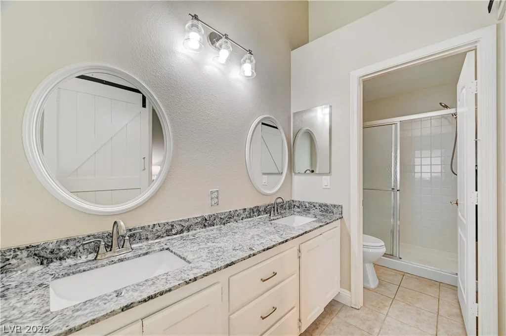 1717 Royal Canyon, Las Vegas, NV 89128