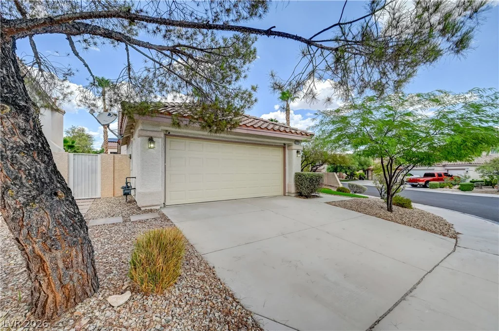 1717 Royal Canyon, Las Vegas, NV 89128