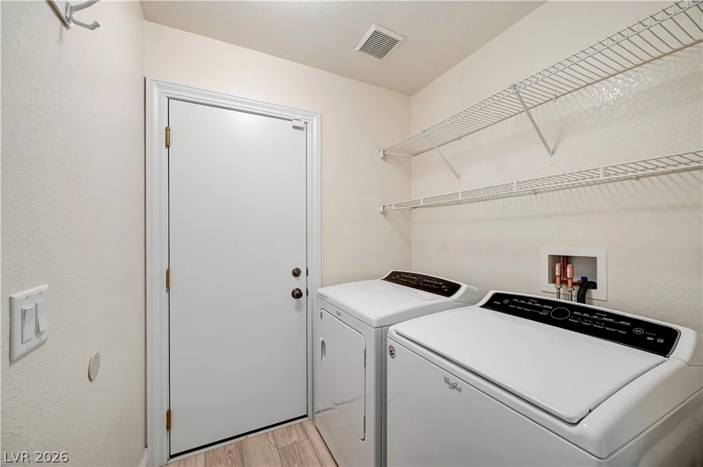 1717 Royal Canyon, Las Vegas, NV 89128