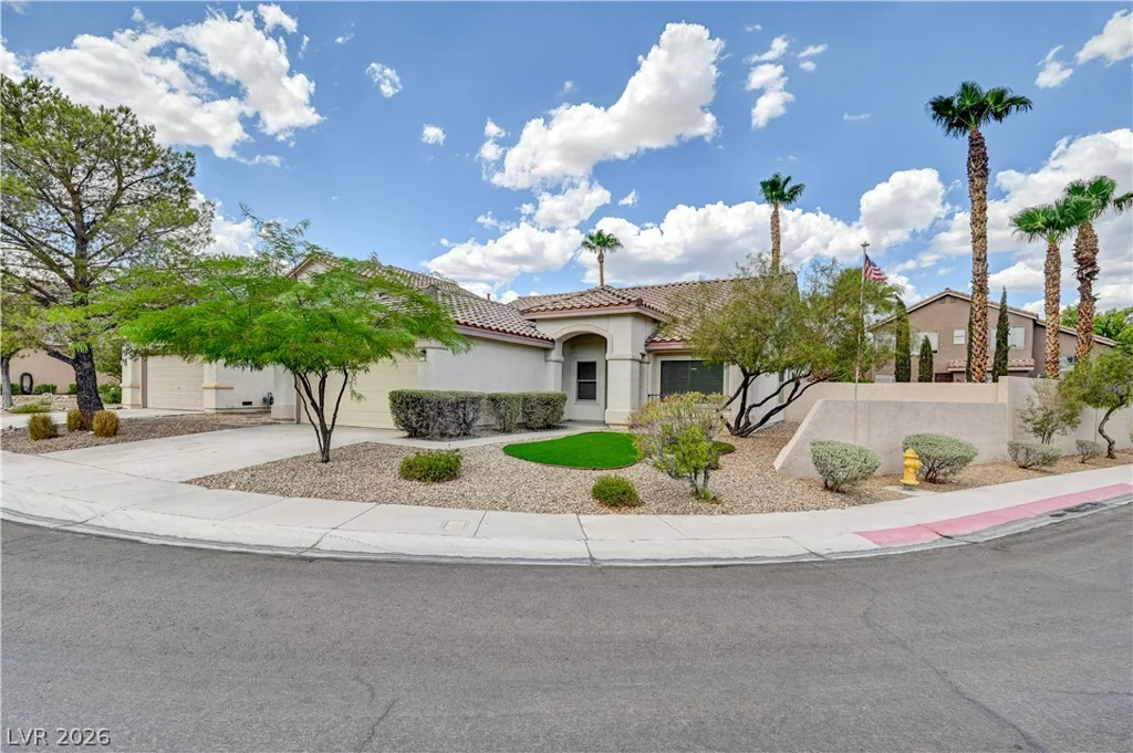 1717 Royal Canyon, Las Vegas, NV 89128