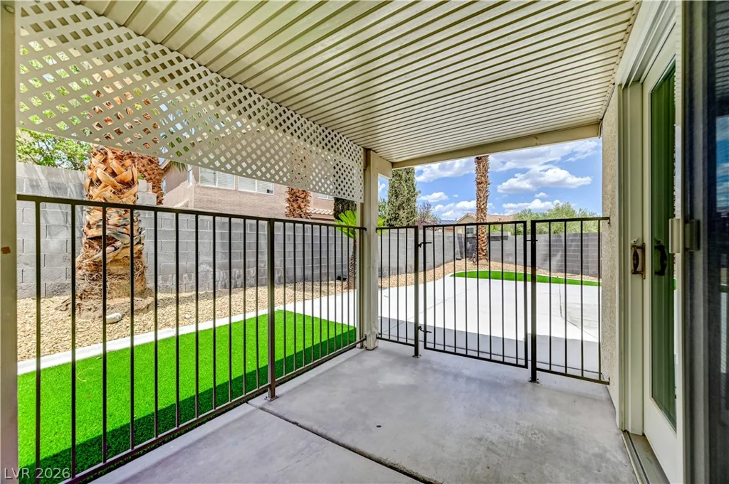 1717 Royal Canyon, Las Vegas, NV 89128