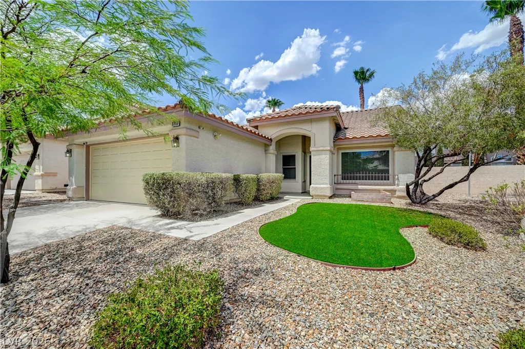 1717 Royal Canyon, Las Vegas, NV 89128