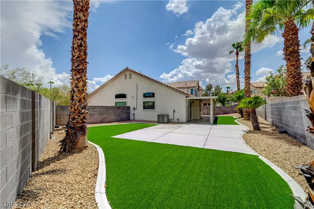 1717 Royal Canyon, Las Vegas, NV 89128