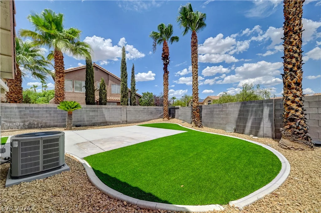 1717 Royal Canyon, Las Vegas, NV 89128