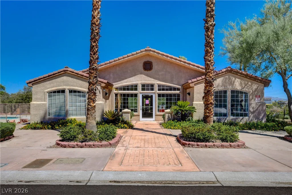 1717 Royal Canyon, Las Vegas, NV 89128