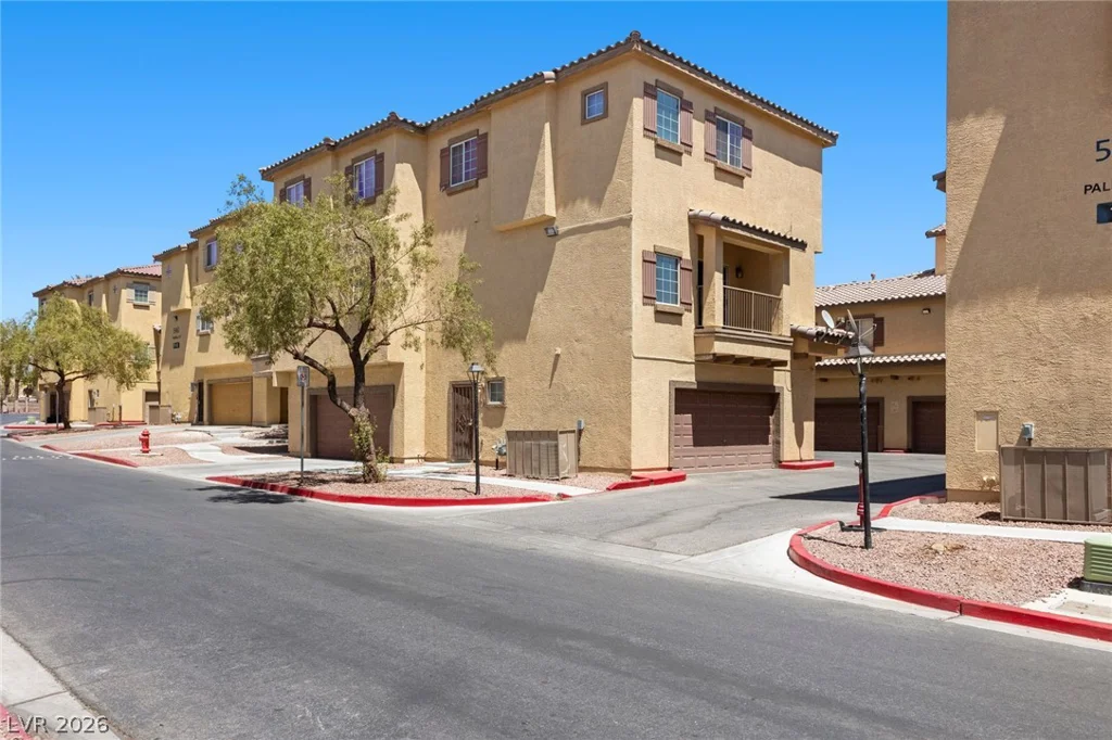 5940 Palmilla, North Las Vegas, NV 89031