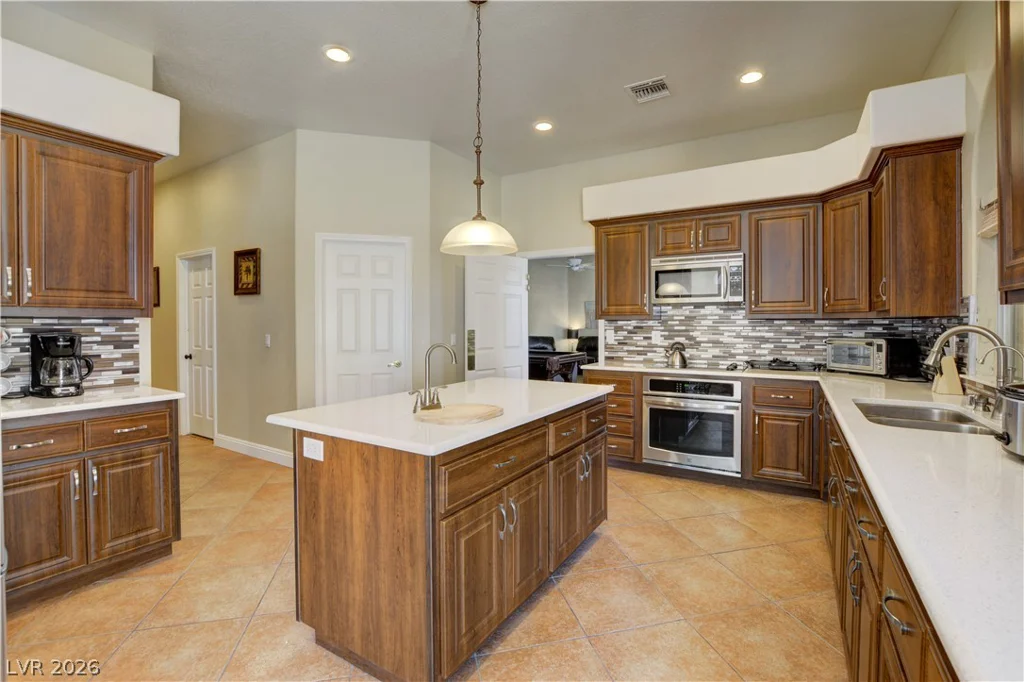 8345 Fairfield, Las Vegas, NV 89123