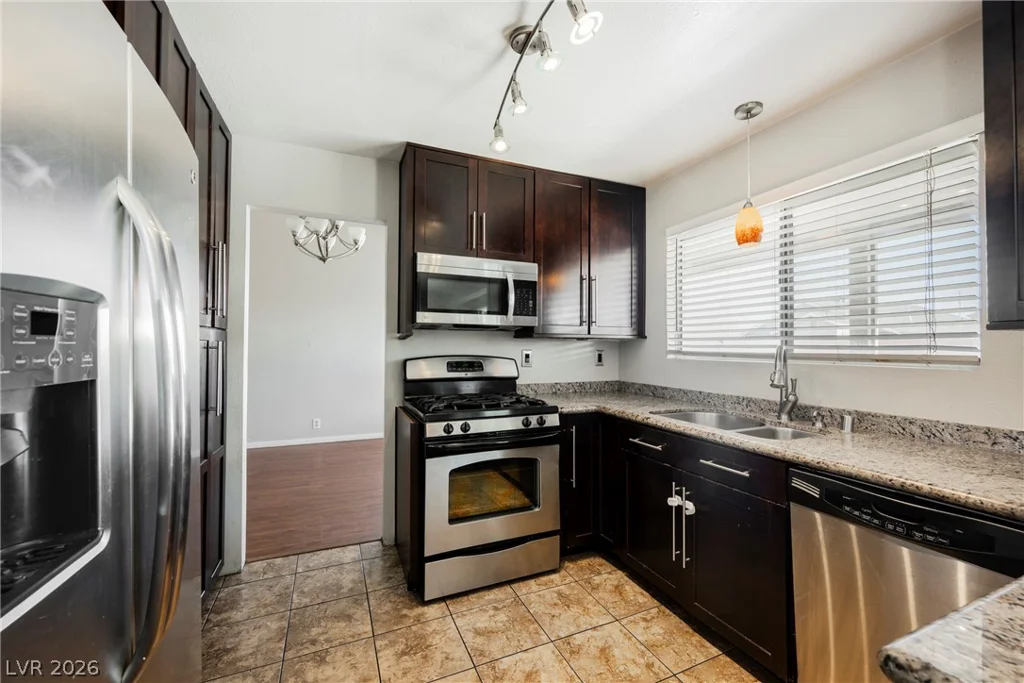 7401 Coffeyville, Las Vegas, NV 89147