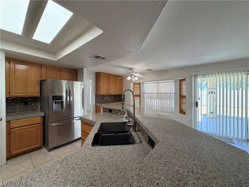 8852 Polo Bay, Las Vegas, NV 89117