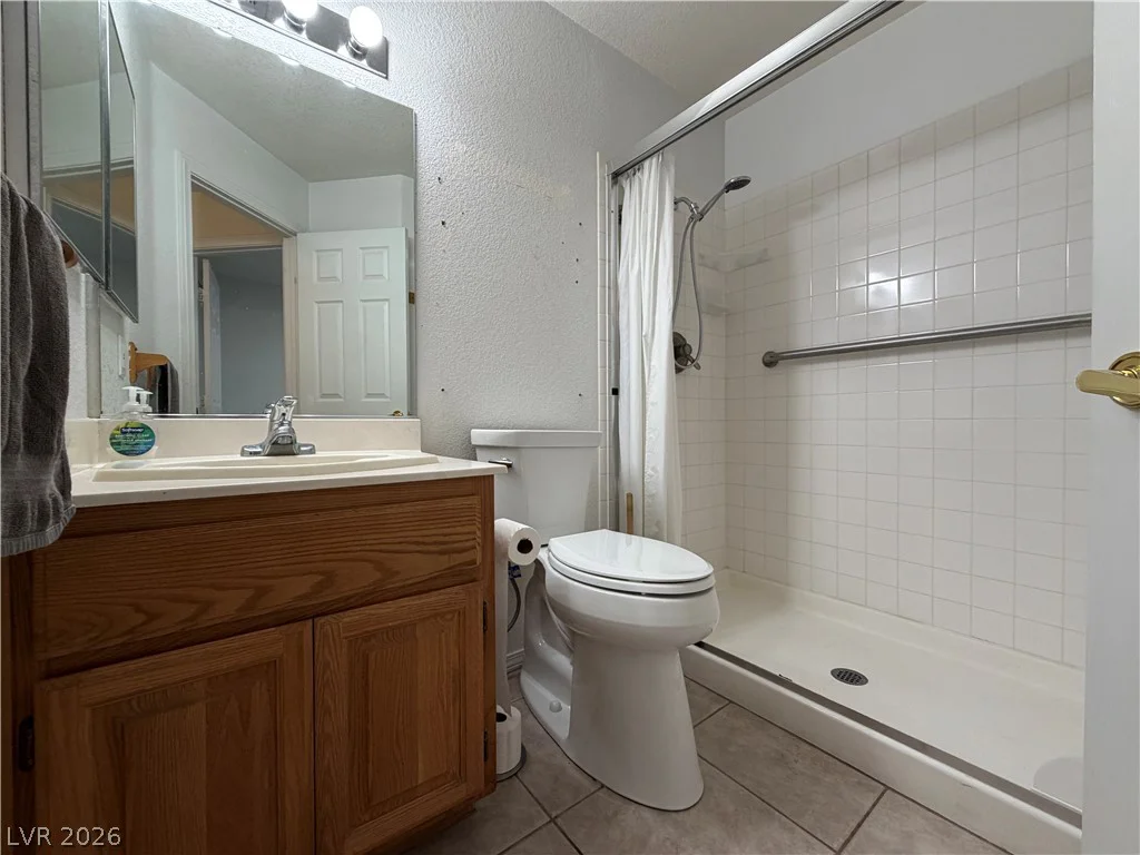 8852 Polo Bay, Las Vegas, NV 89117