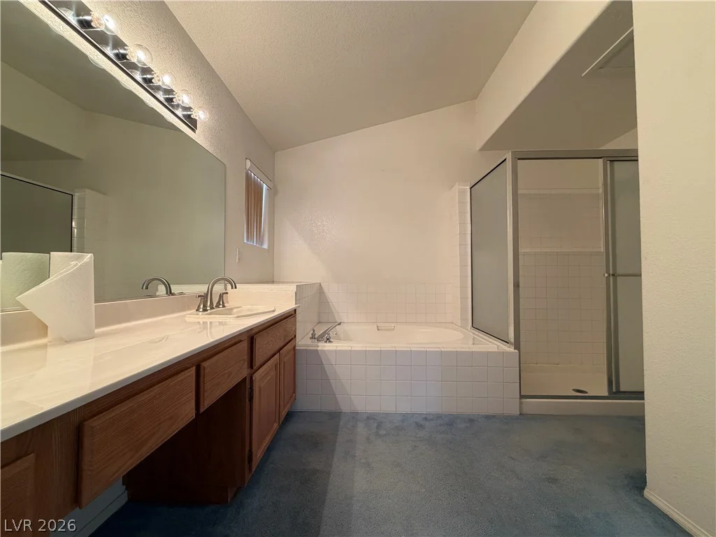 8852 Polo Bay, Las Vegas, NV 89117