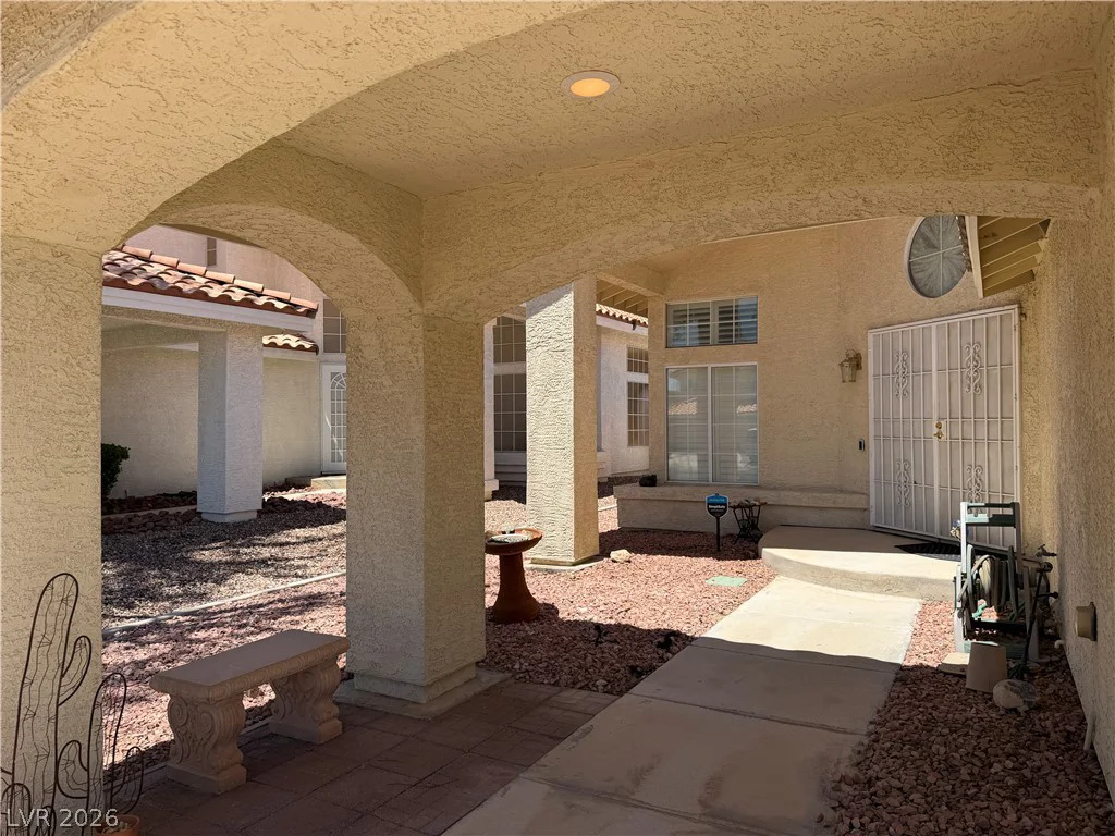 8852 Polo Bay, Las Vegas, NV 89117
