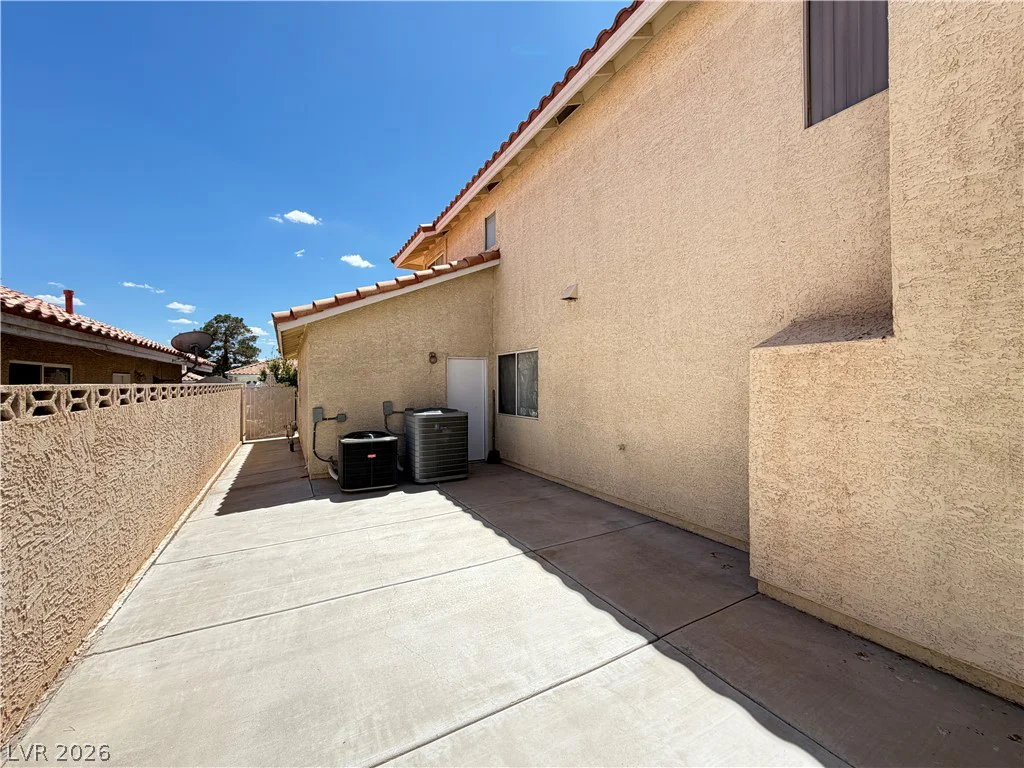 8852 Polo Bay, Las Vegas, NV 89117