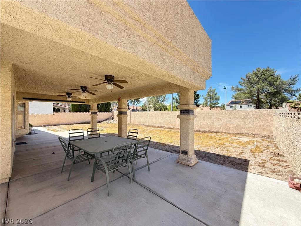 8852 Polo Bay, Las Vegas, NV 89117