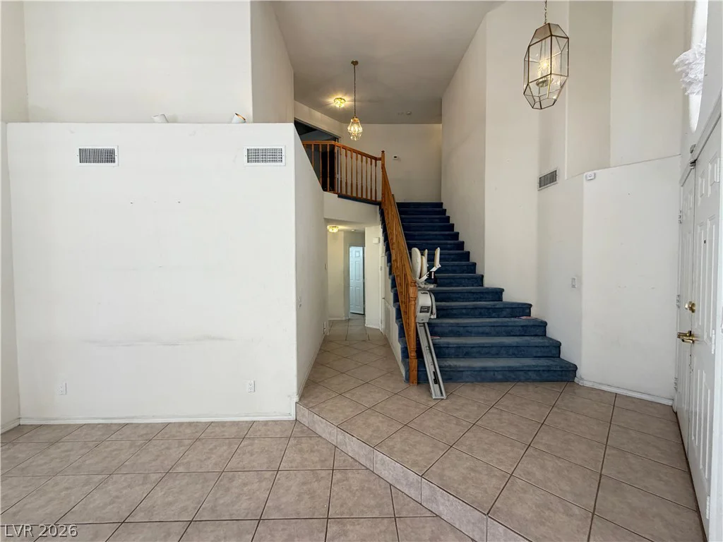 8852 Polo Bay, Las Vegas, NV 89117