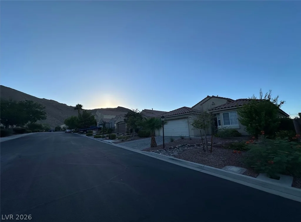 10720 Jubilee Mountain, Las Vegas, NV 89129