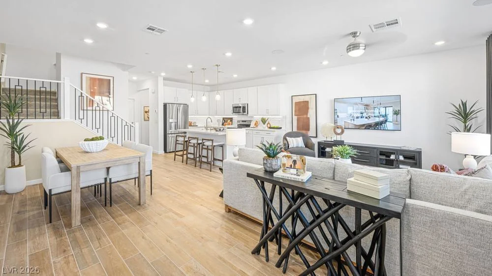 1465 Song Lark, Las Vegas, NV 89138