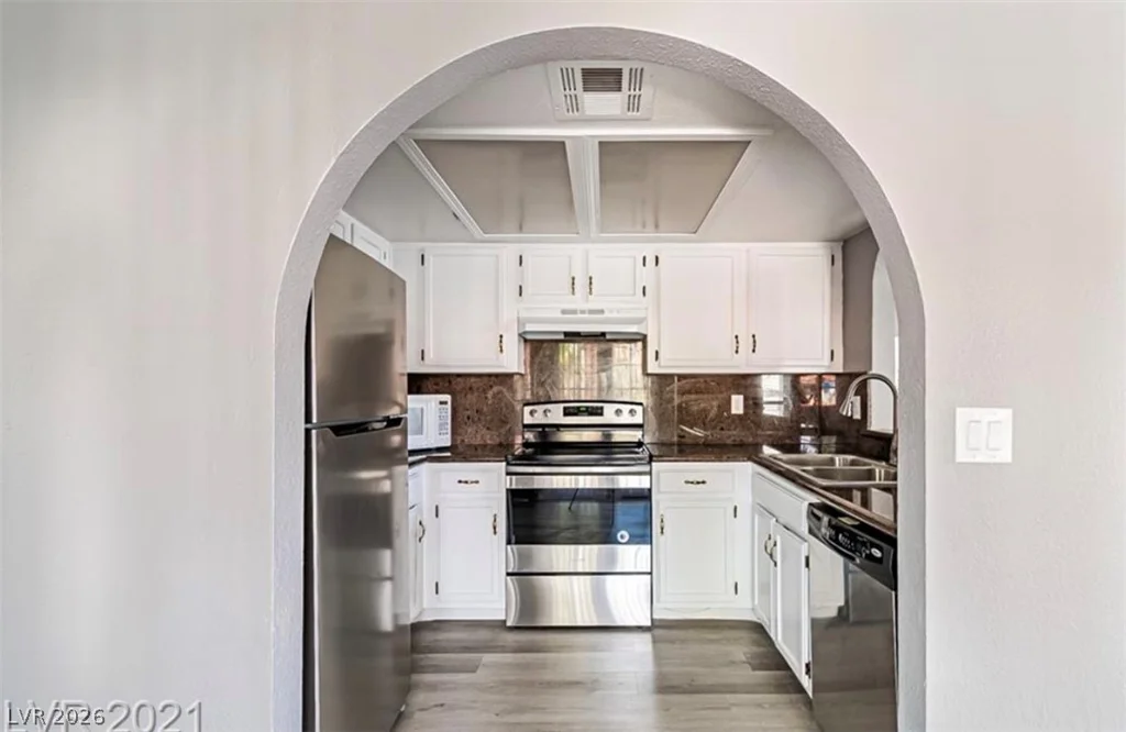 6137 Oakey, Las Vegas, NV 89146