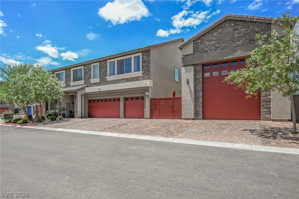 8557 Pioneer, Las Vegas, NV 89113