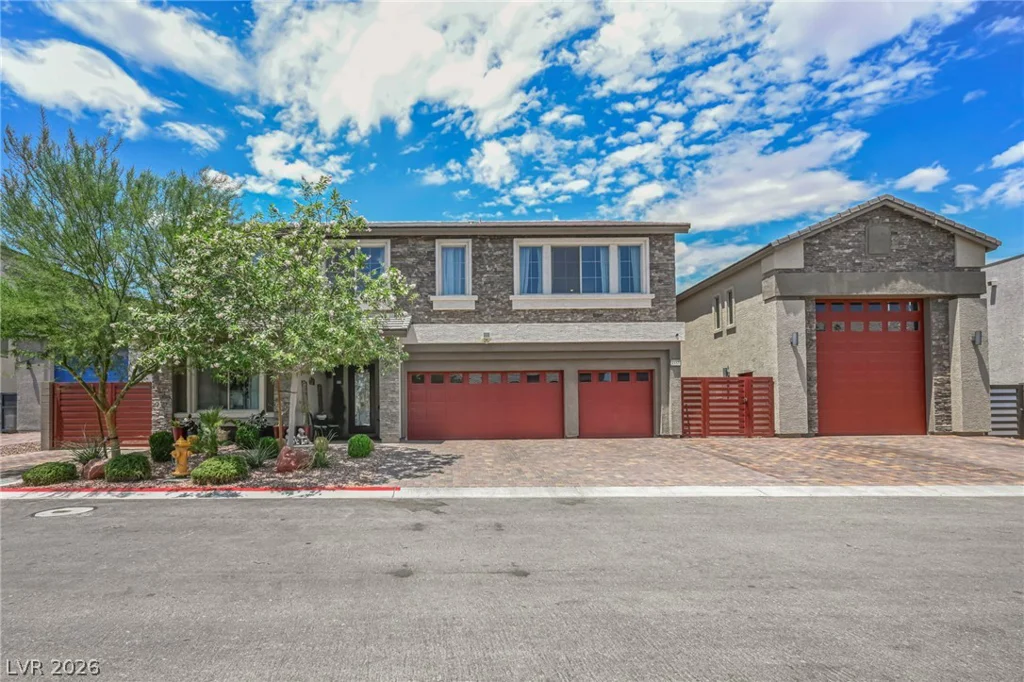 8557 Pioneer, Las Vegas, NV 89113