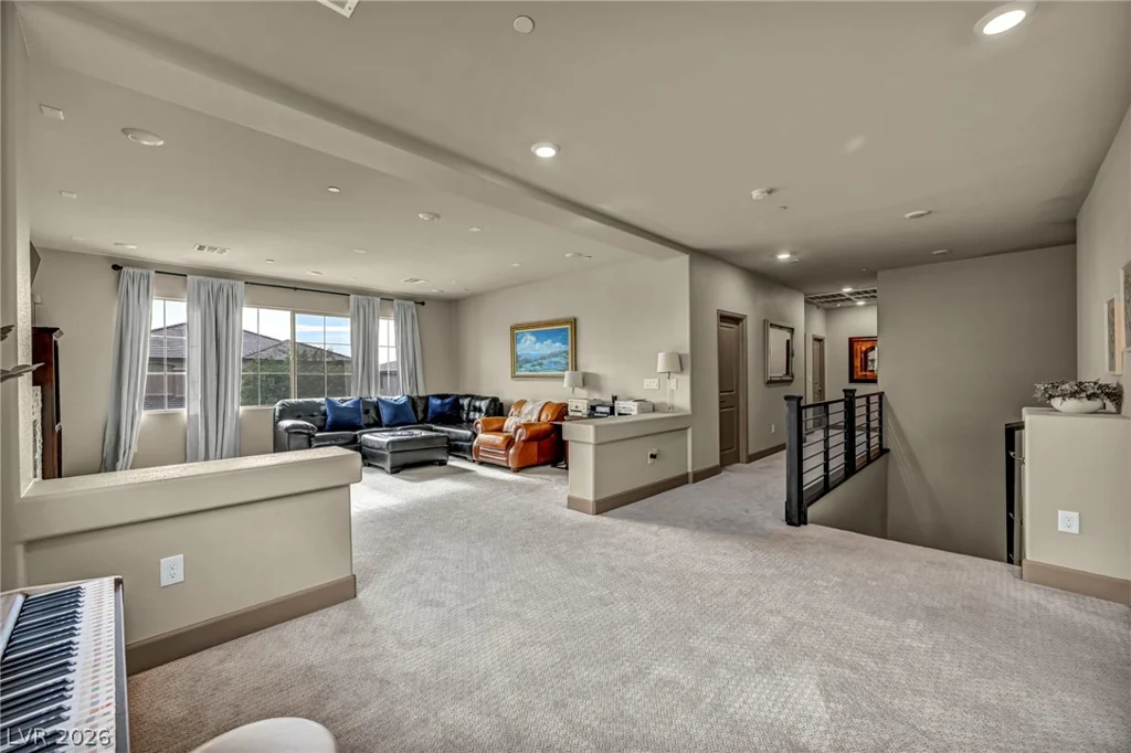 8557 Pioneer, Las Vegas, NV 89113