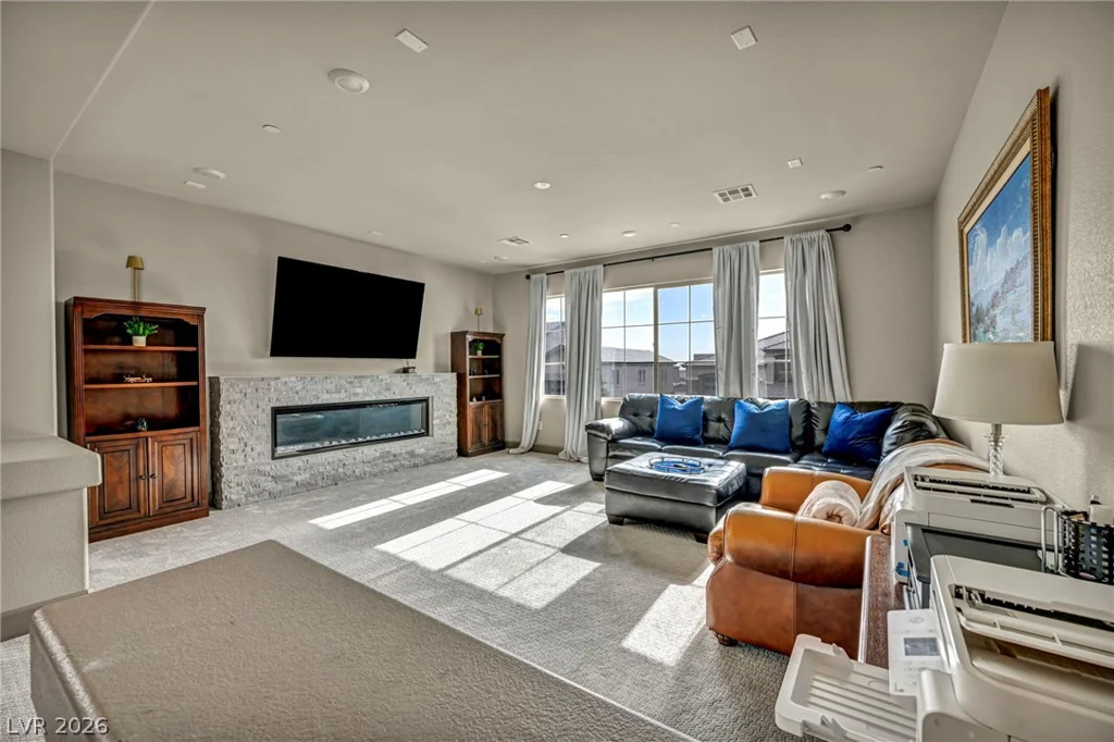 8557 Pioneer, Las Vegas, NV 89113