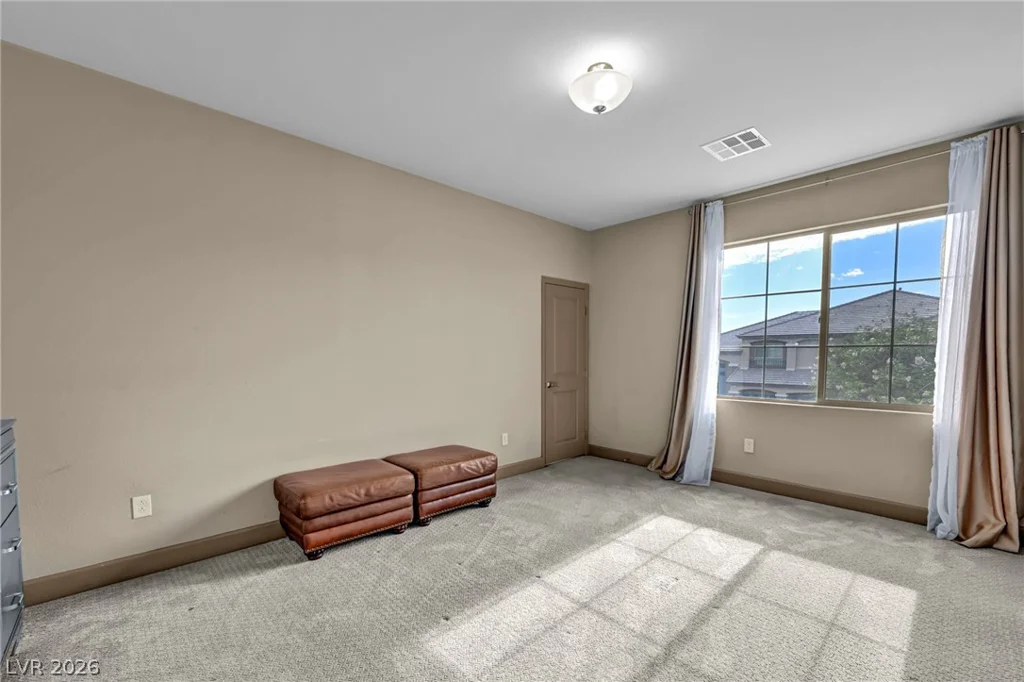 8557 Pioneer, Las Vegas, NV 89113