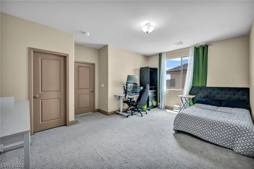 8557 Pioneer, Las Vegas, NV 89113