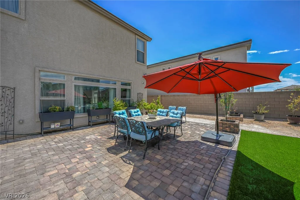 8557 Pioneer, Las Vegas, NV 89113
