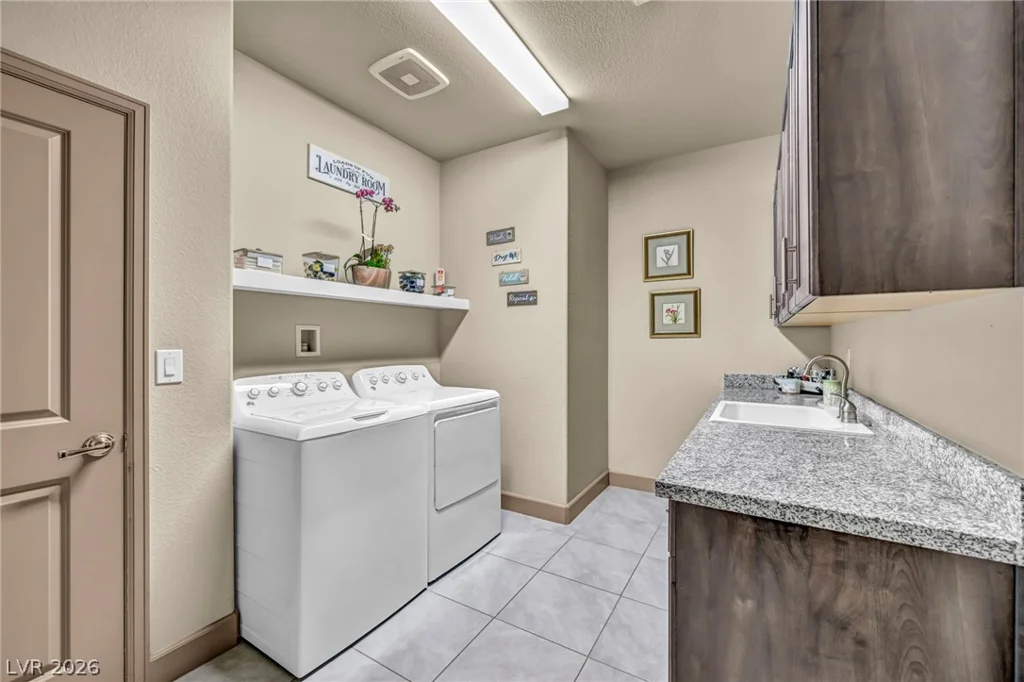 8557 Pioneer, Las Vegas, NV 89113