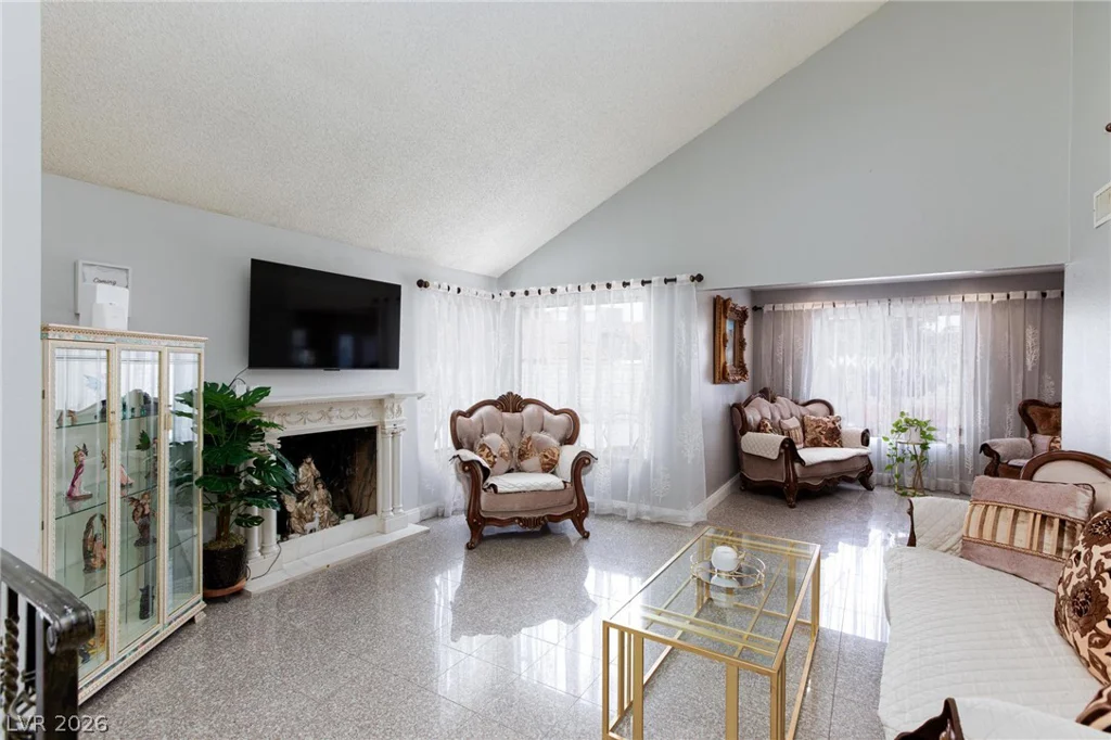 2201 Alia, Las Vegas, NV 89102