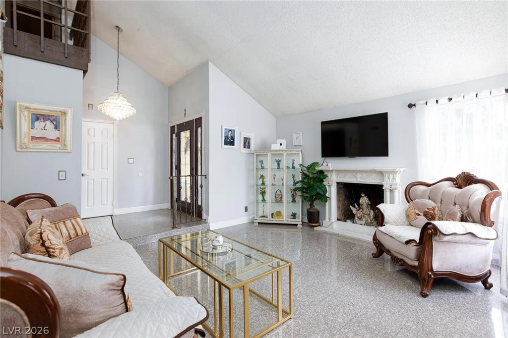 2201 Alia, Las Vegas, NV 89102