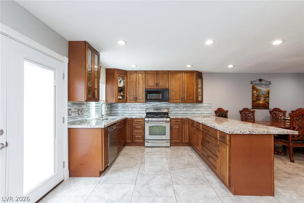 2201 Alia, Las Vegas, NV 89102
