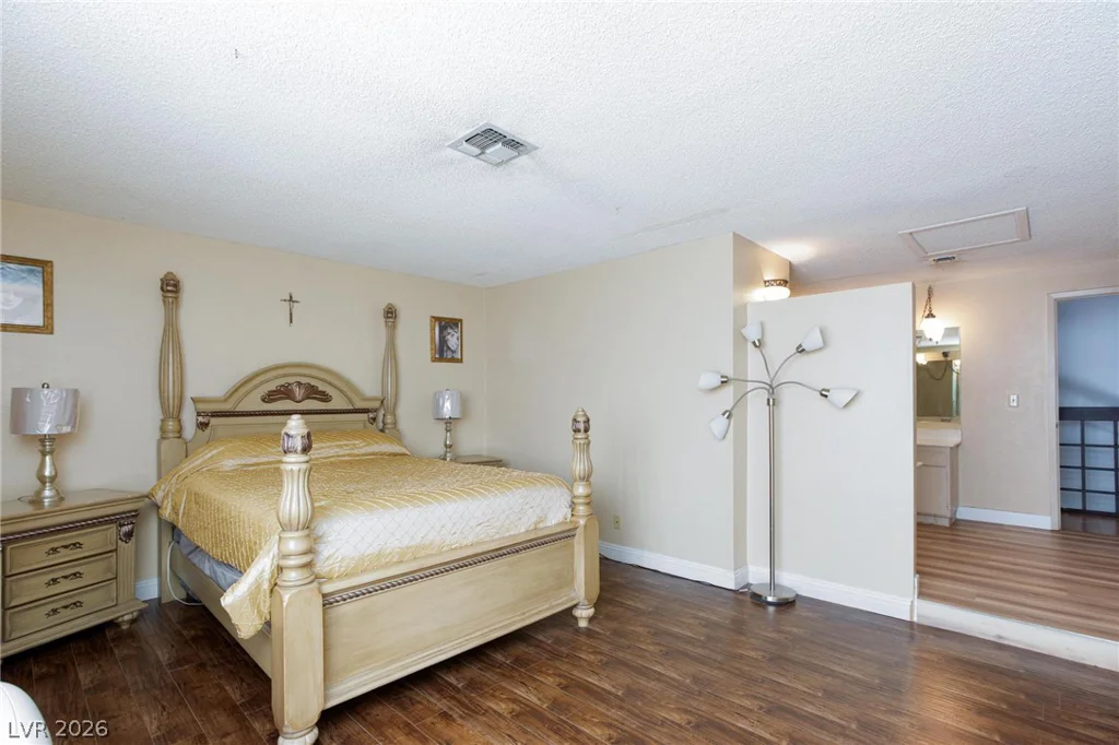 2201 Alia, Las Vegas, NV 89102