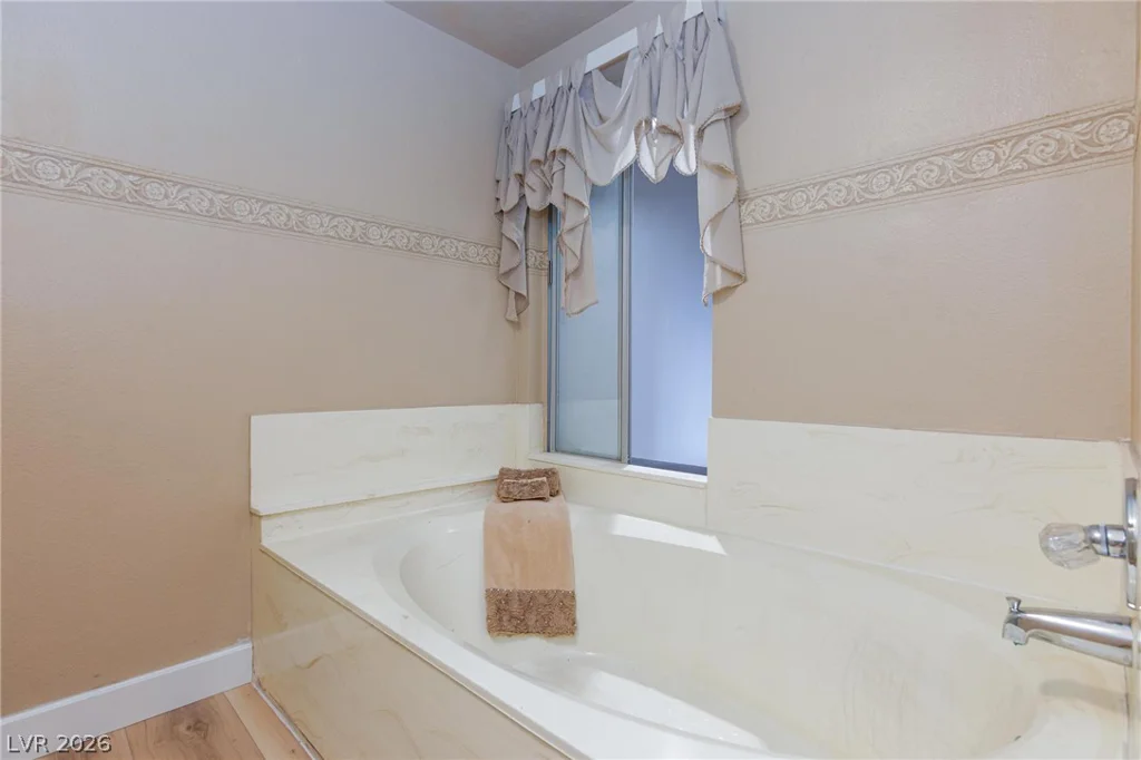 2201 Alia, Las Vegas, NV 89102