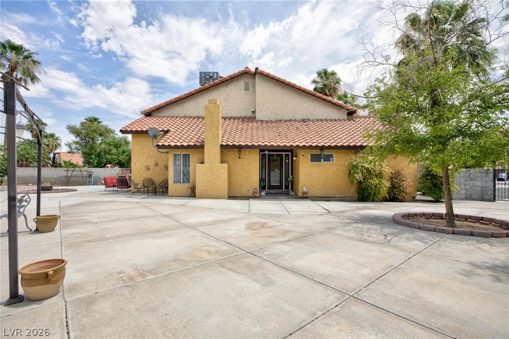 2201 Alia, Las Vegas, NV 89102