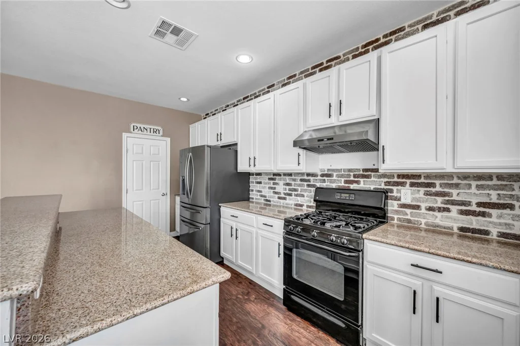 4021 Keasberry, North Las Vegas, NV 89081