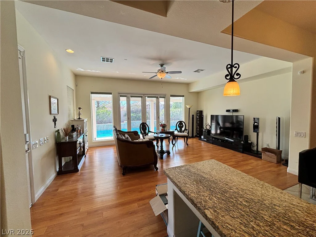 932 Viscanio, Las Vegas, NV 89138