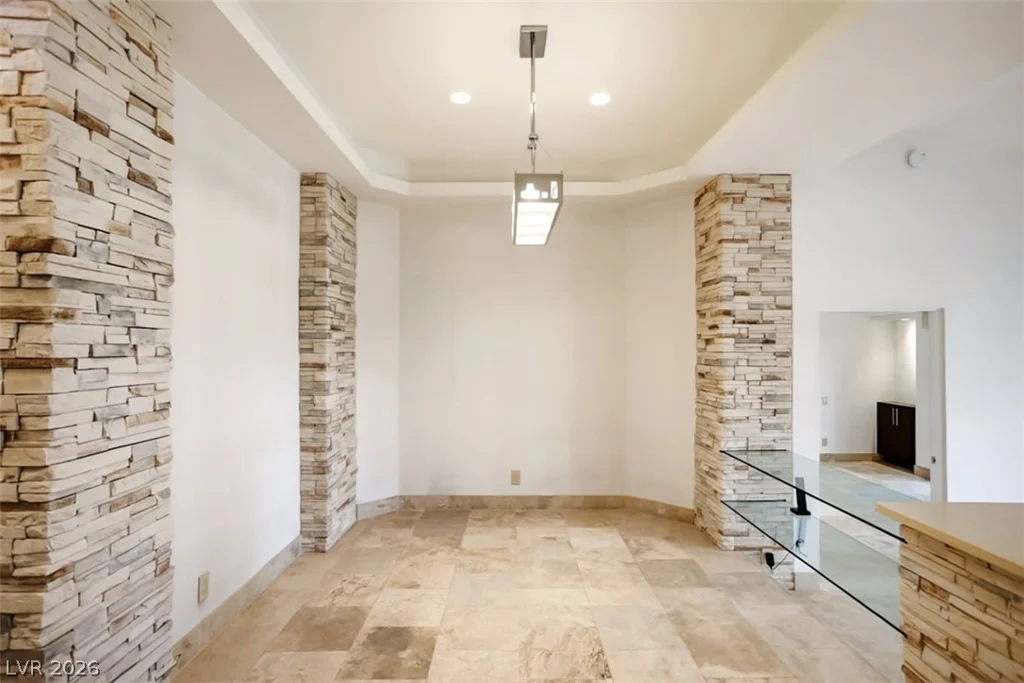 7146 Mission Hills, Las Vegas, NV 89113