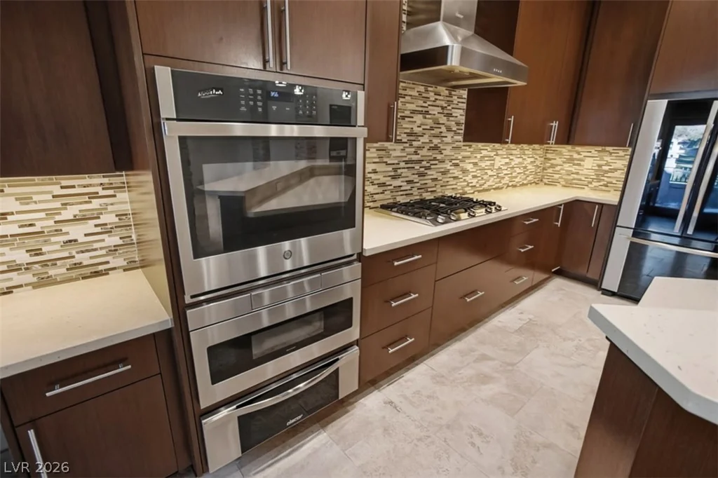 7146 Mission Hills, Las Vegas, NV 89113