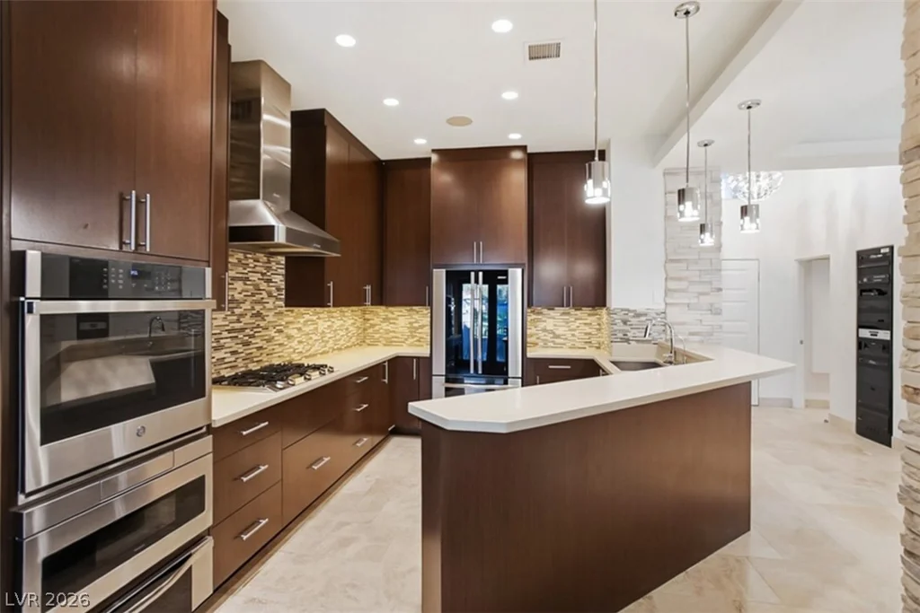 7146 Mission Hills, Las Vegas, NV 89113