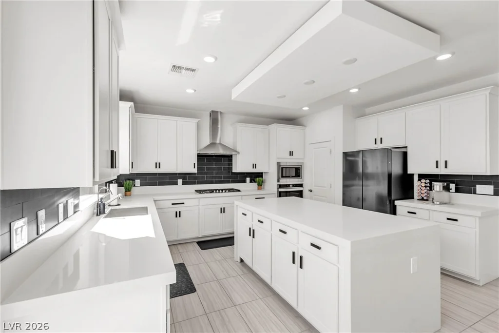 10122 Mystic Falls, Las Vegas, NV 89141