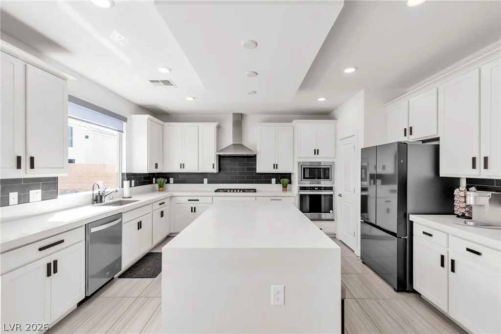 10122 Mystic Falls, Las Vegas, NV 89141